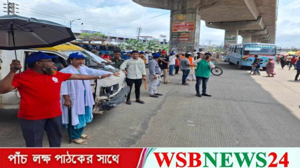 রূপগঞ্জে ট্রাফিক নিয়ন্ত্রণ ও পরিচ্ছন্নতায় শিক্ষার্থীদের পাশে সাংবাদিকরা